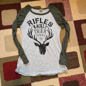 Women’s small graphic tee